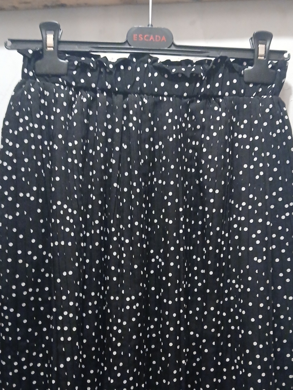 Exlura Black and White Polka Dot Pleated Midi Skirt